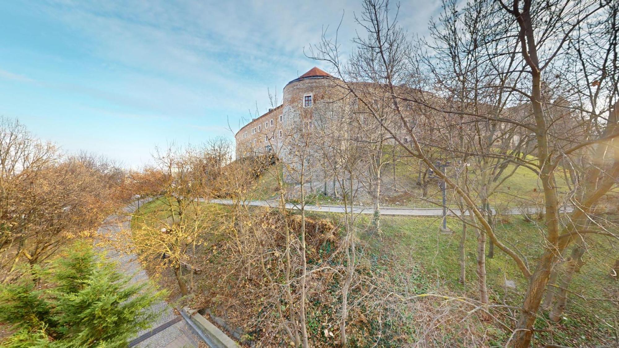 Sag Close To The Castle Free Parking Apartmán